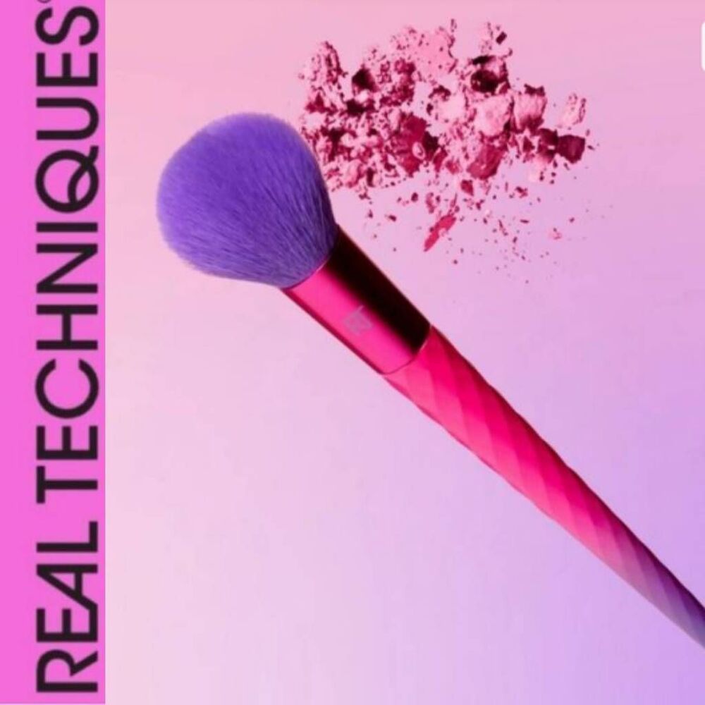 Real Techniques Galactic Glo‎ 037 Hue Blush Brush